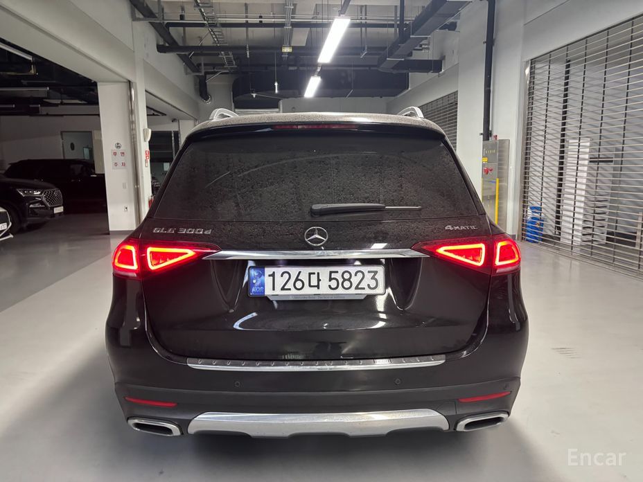  Mercedes-Benz GLE-Class