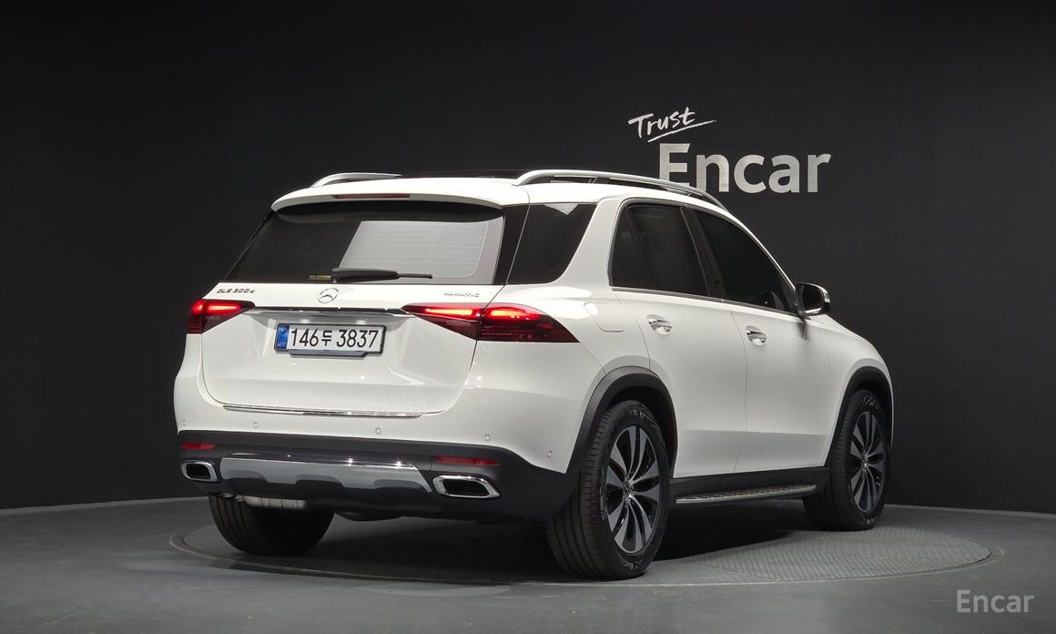  Mercedes-Benz GLE-Class