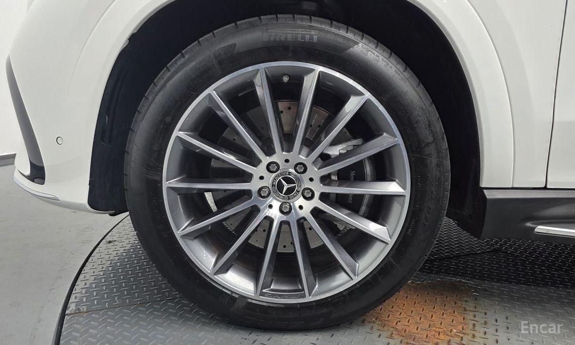  Mercedes-Benz GLE-Class