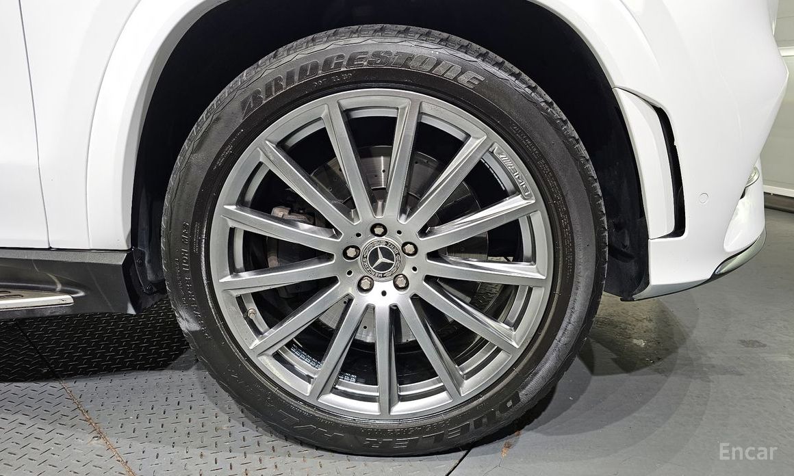  Mercedes-Benz GLS-Class