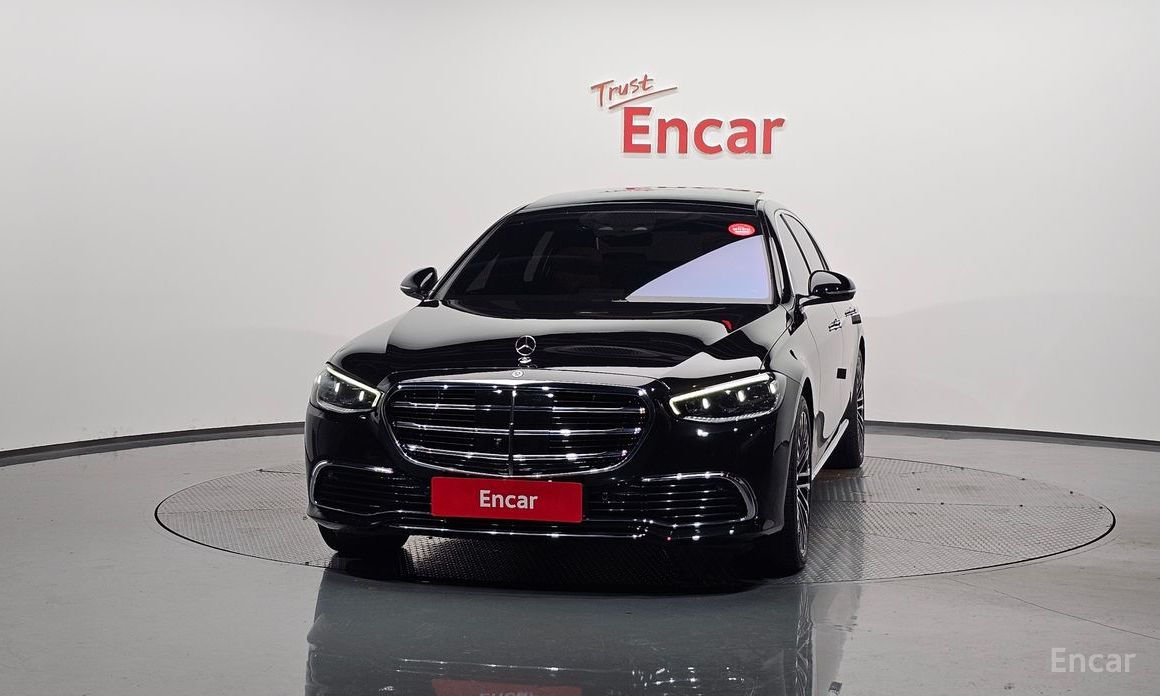  Mercedes-Benz S-Class