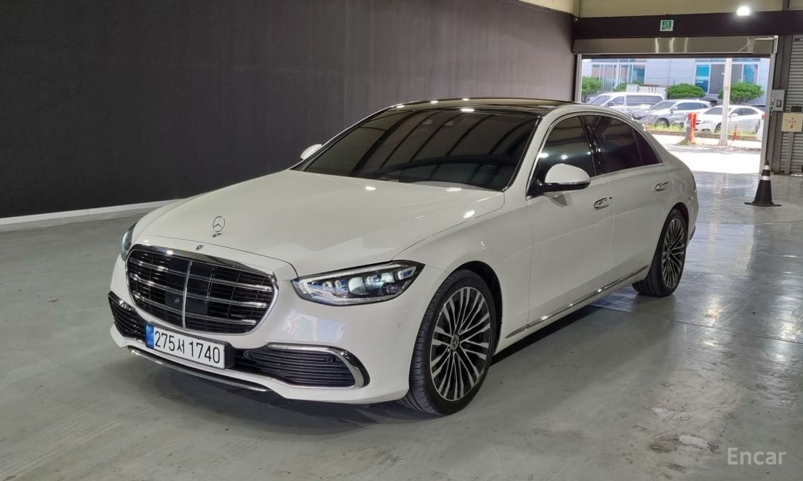  Mercedes-Benz S-Class