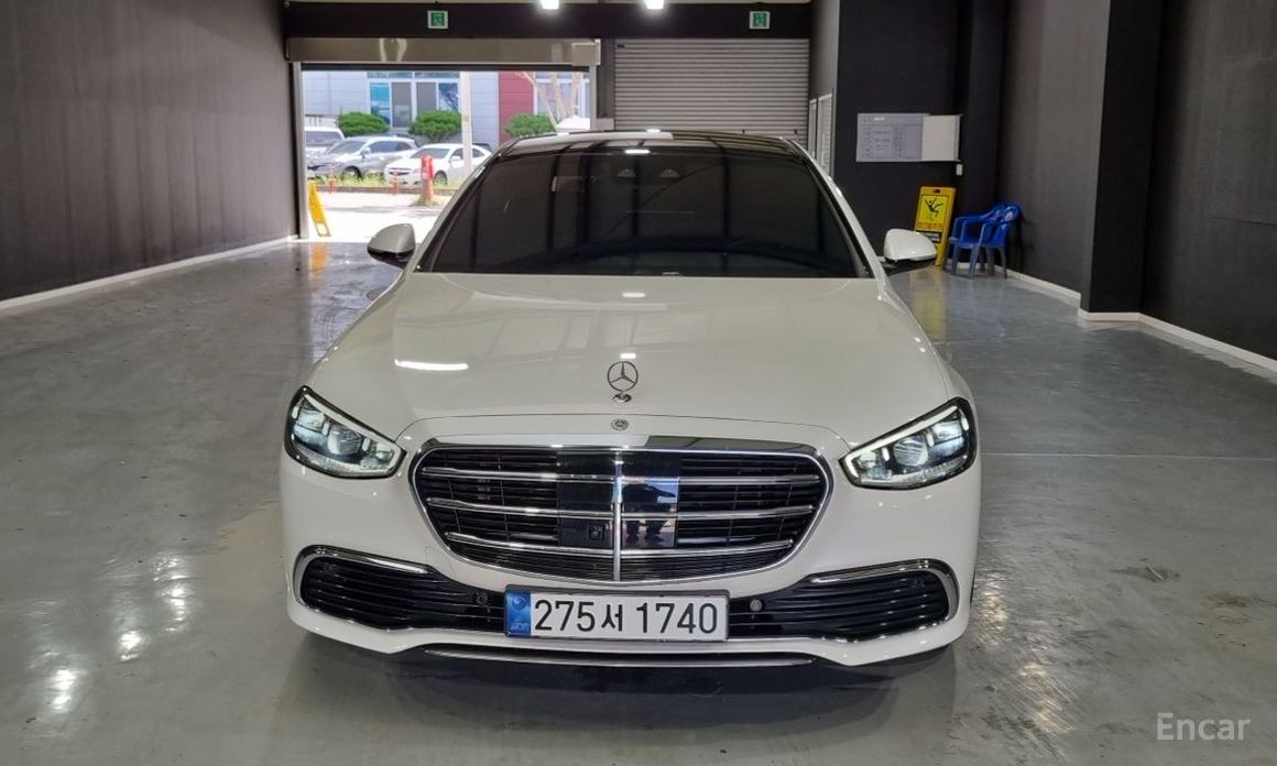  Mercedes-Benz S-Class