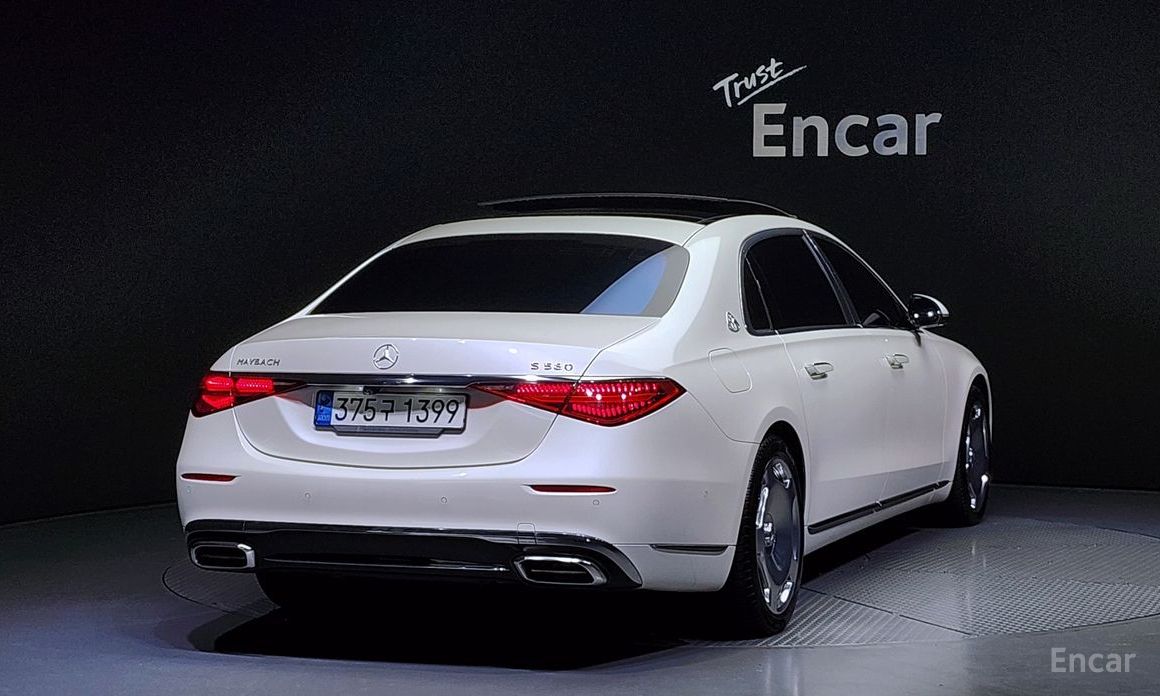  Mercedes-Benz S-Class