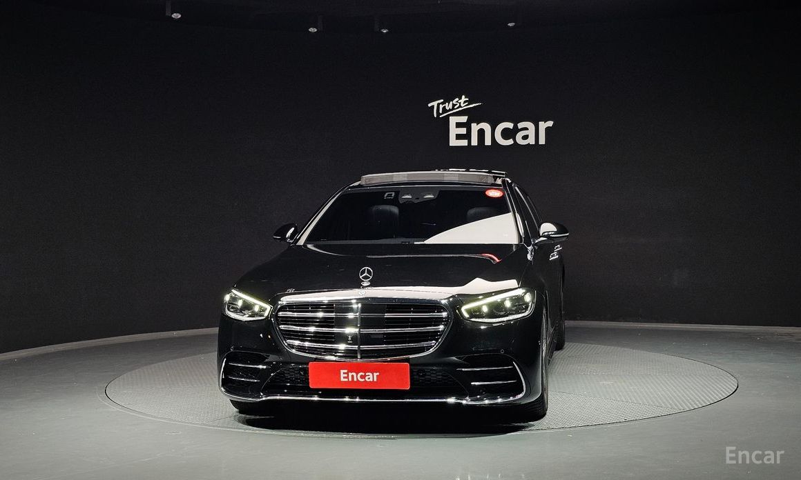  Mercedes-Benz S-Class