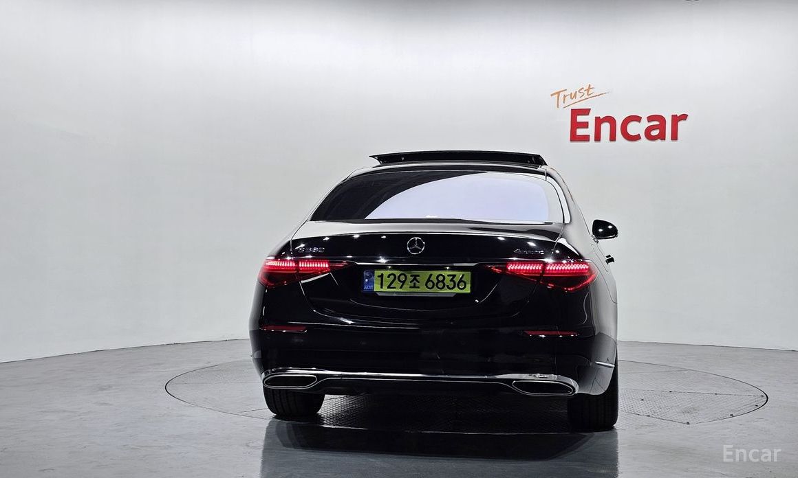  Mercedes-Benz S-Class