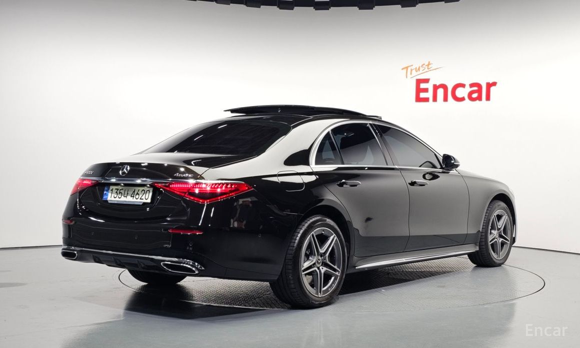  Mercedes-Benz S-Class