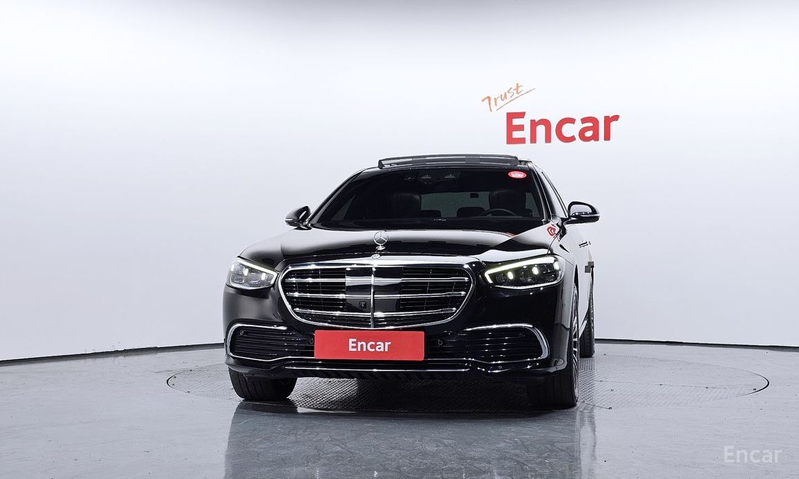  Mercedes-Benz S-Class