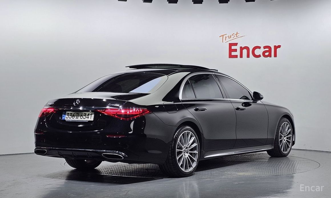  Mercedes-Benz S-Class