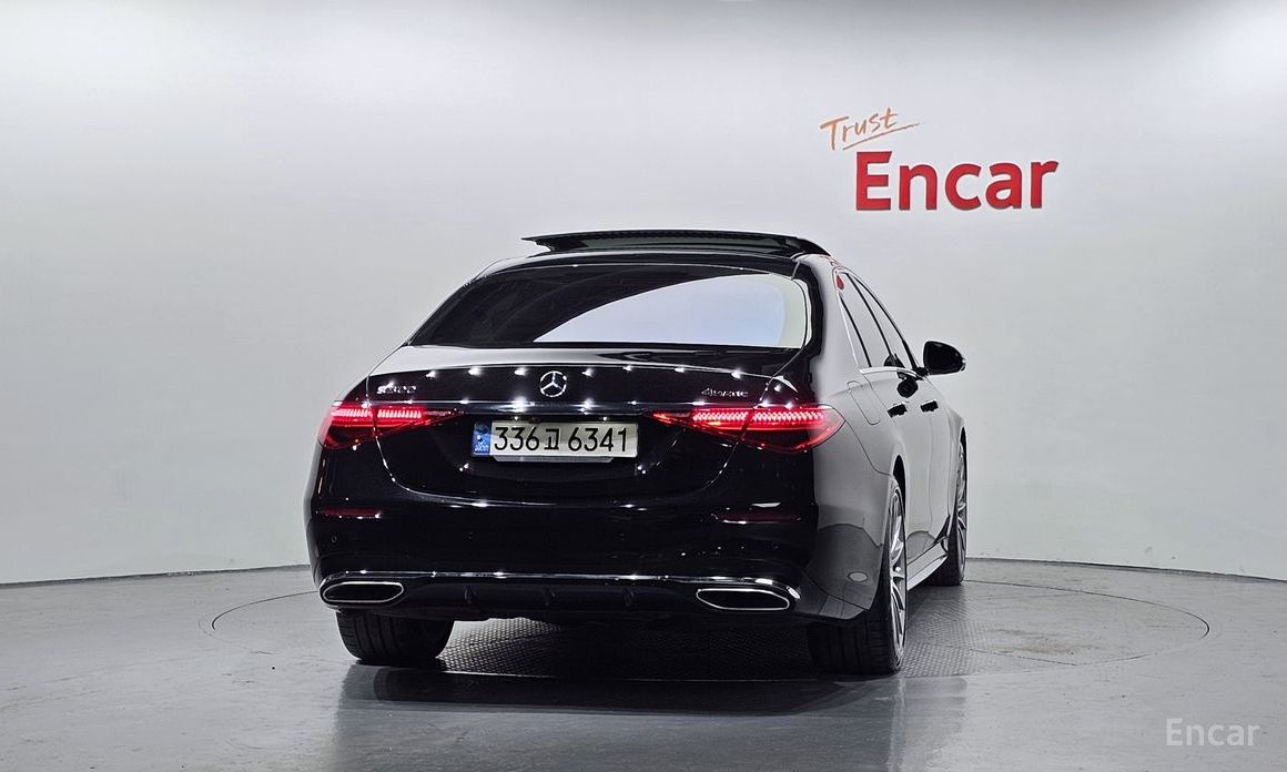  Mercedes-Benz S-Class