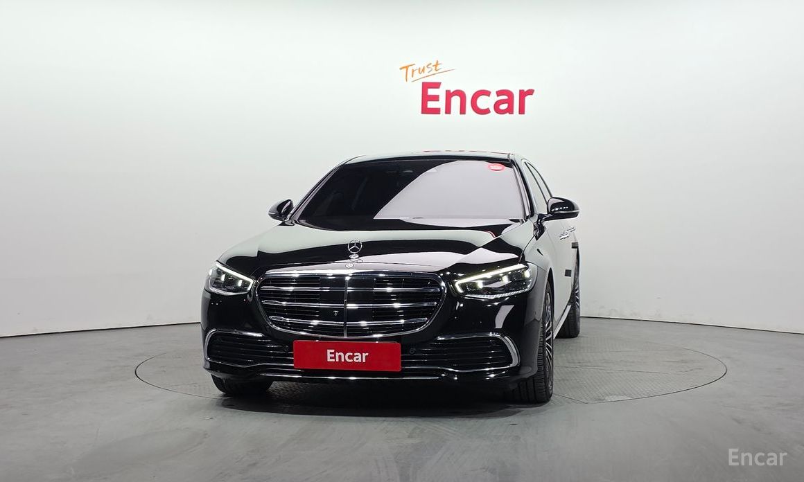  Mercedes-Benz S-Class