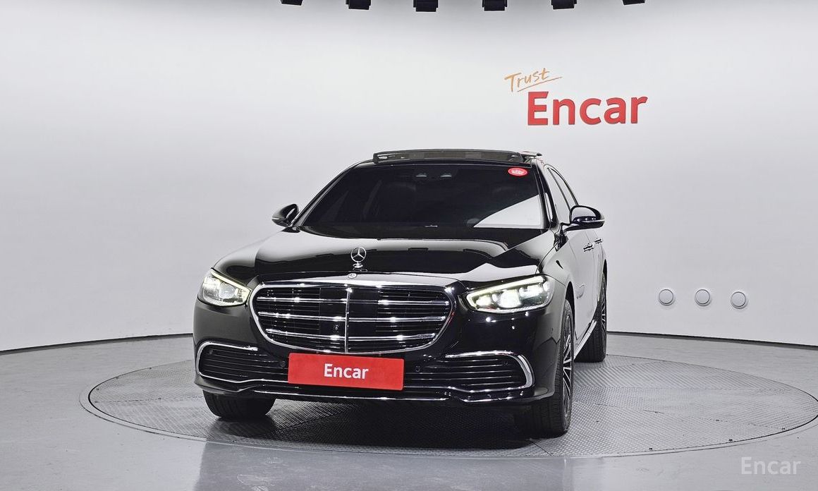  Mercedes-Benz S-Class