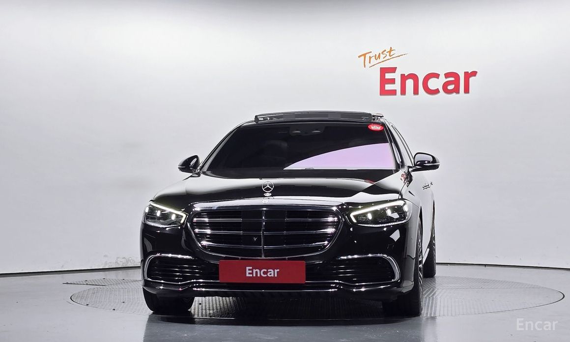  Mercedes-Benz S-Class