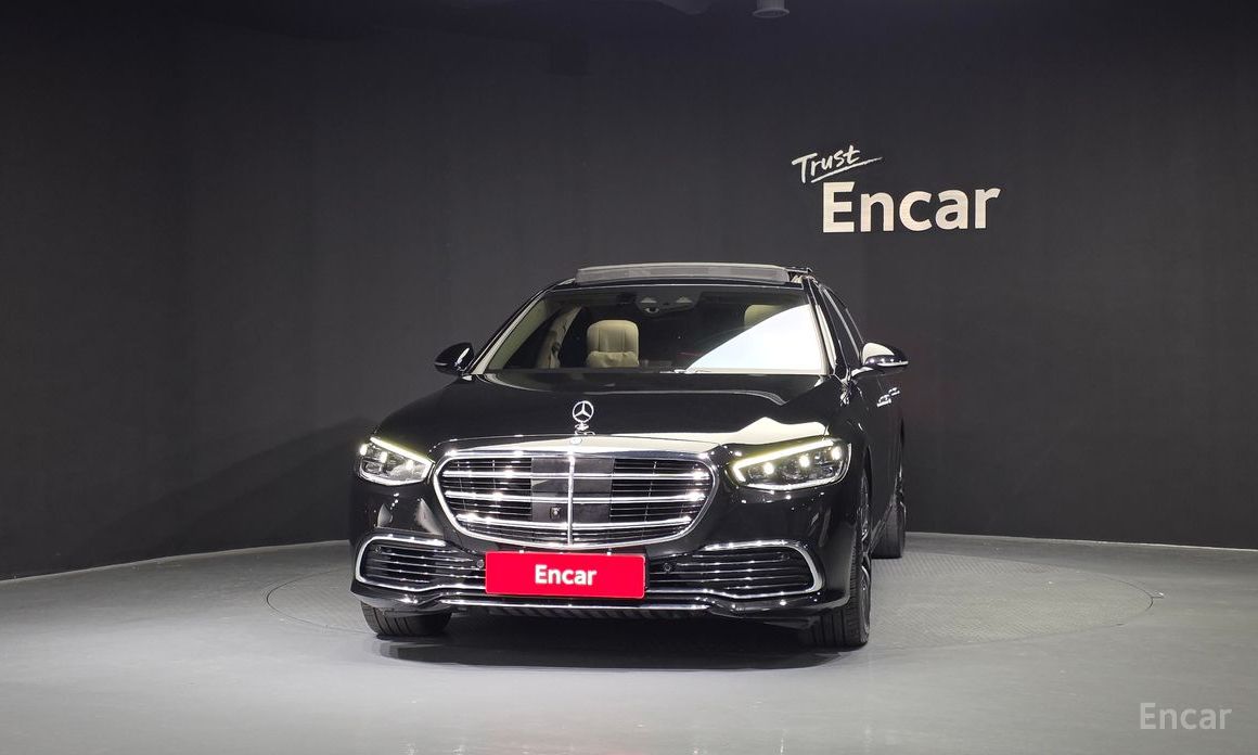  Mercedes-Benz S-Class