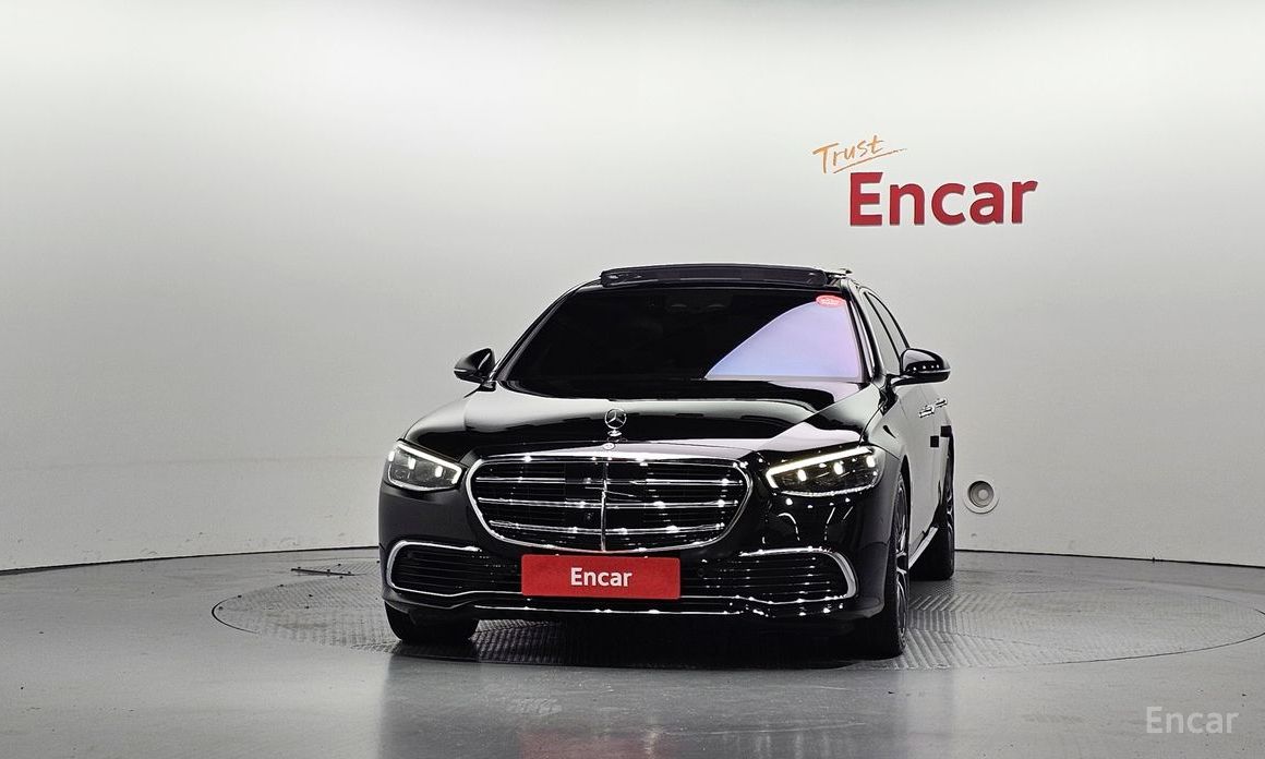  Mercedes-Benz S-Class