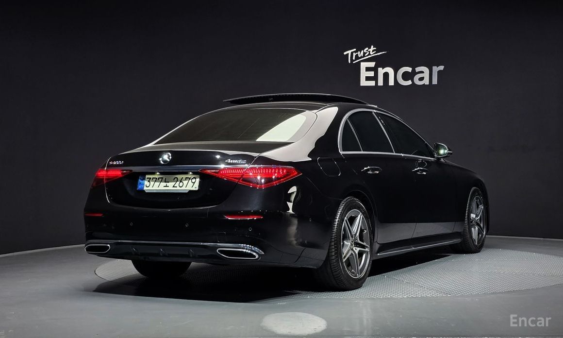  Mercedes-Benz S-Class