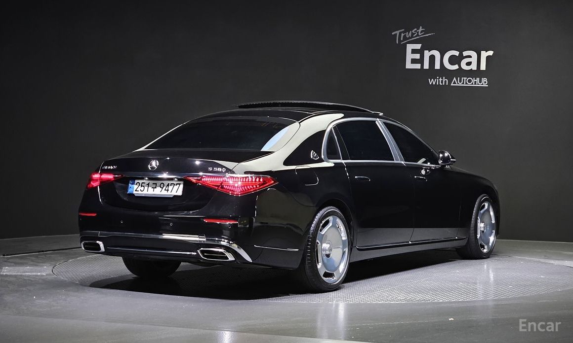  Mercedes-Benz S-Class