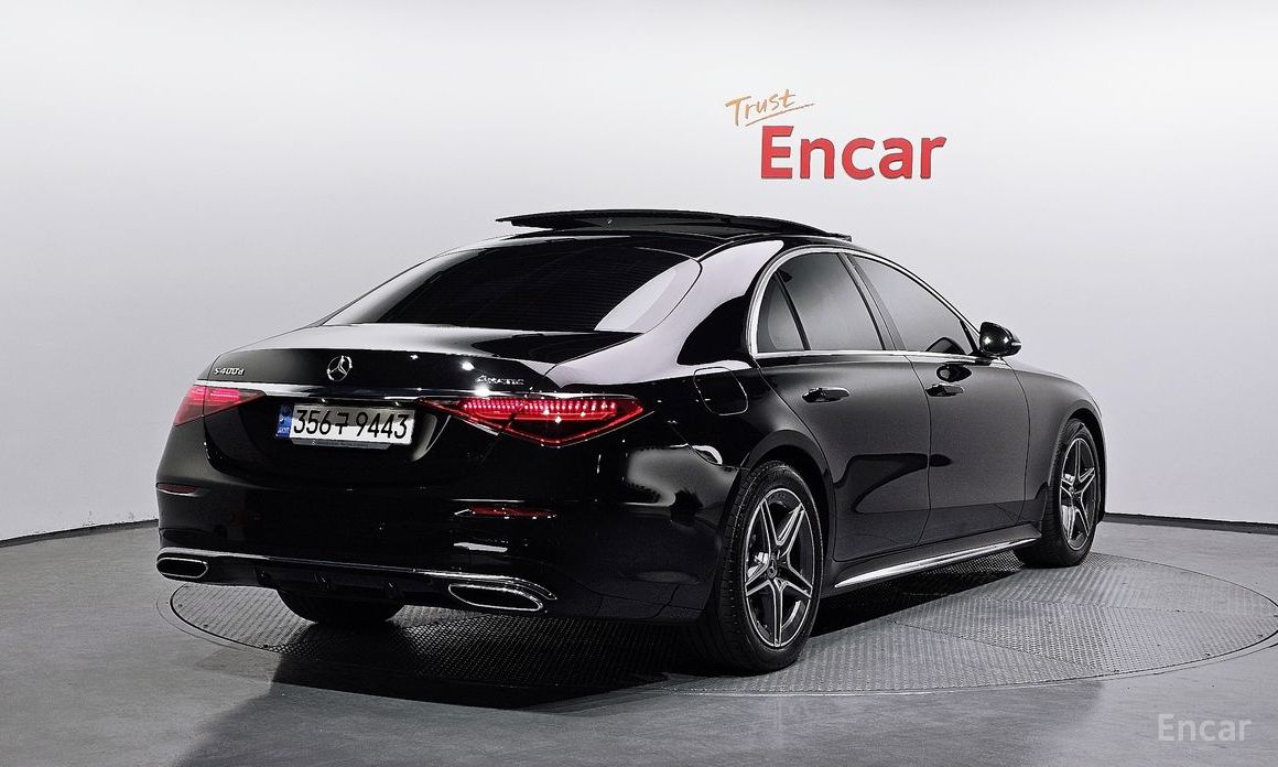  Mercedes-Benz S-Class