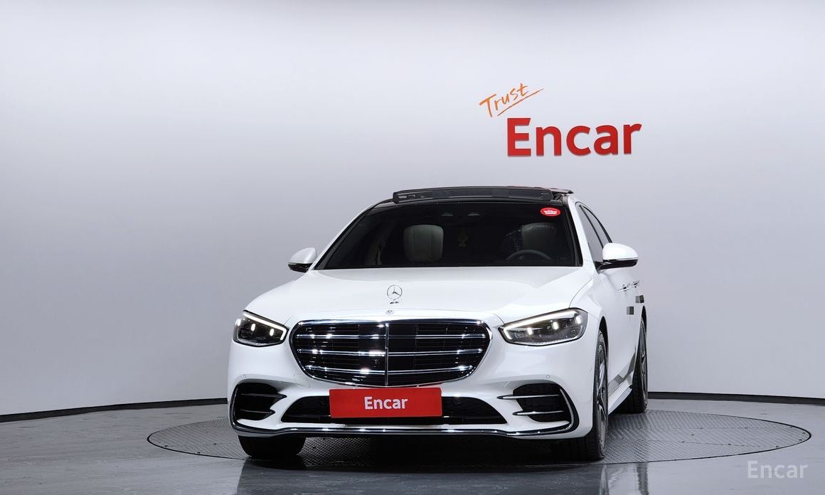  Mercedes-Benz S-Class