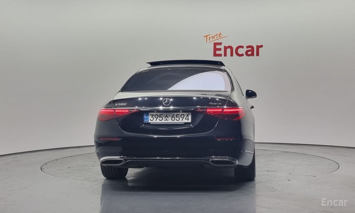  Mercedes-Benz S-Class