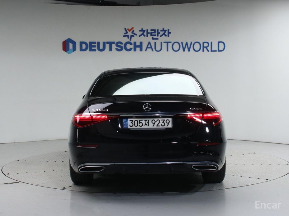  Mercedes-Benz S-Class