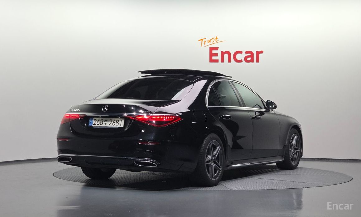  Mercedes-Benz S-Class