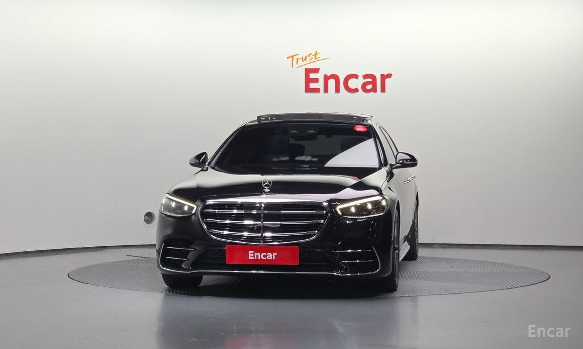  Mercedes-Benz S-Class