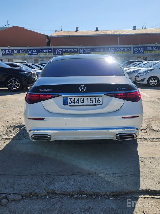  Mercedes-Benz S-Class