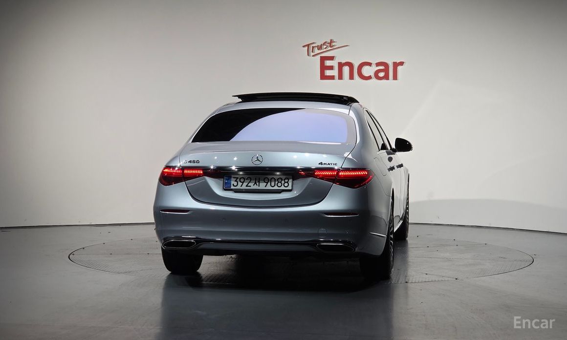  Mercedes-Benz S-Class