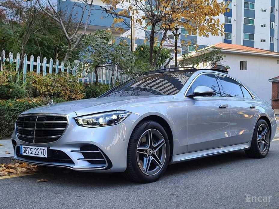  Mercedes-Benz S-Class