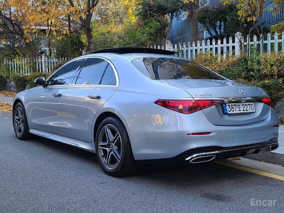  Mercedes-Benz S-Class