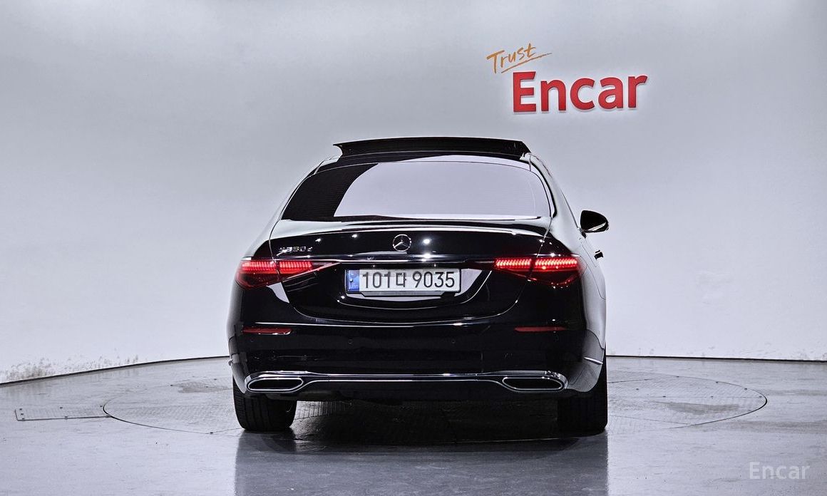  Mercedes-Benz S-Class