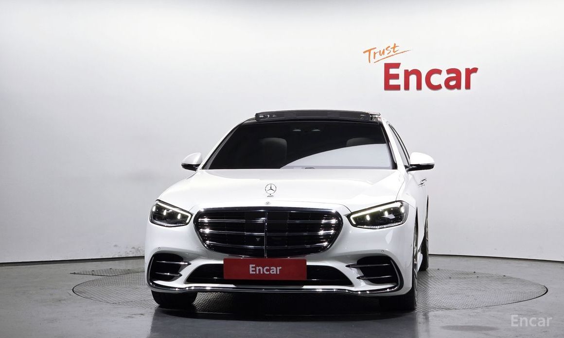  Mercedes-Benz S-Class
