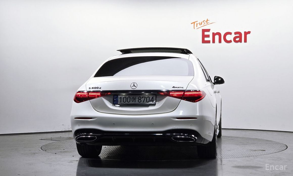  Mercedes-Benz S-Class