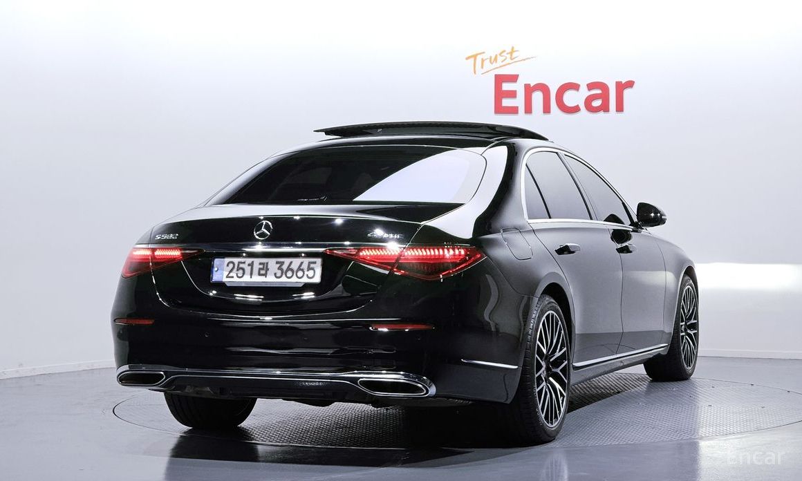  Mercedes-Benz S-Class