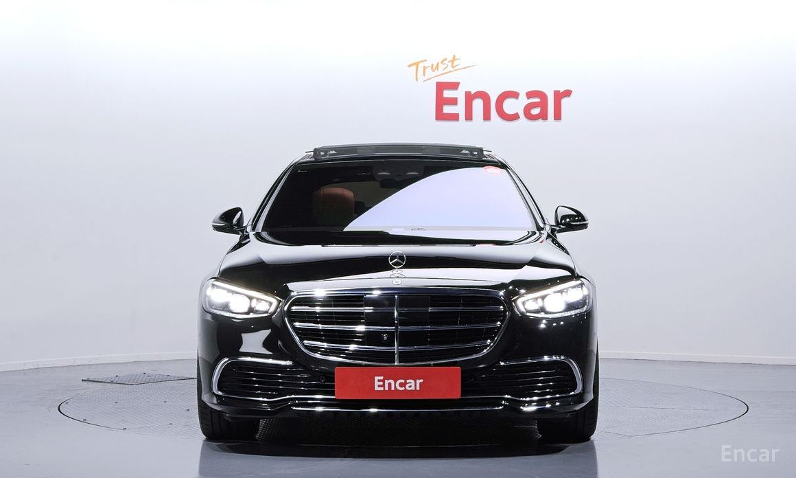  Mercedes-Benz S-Class