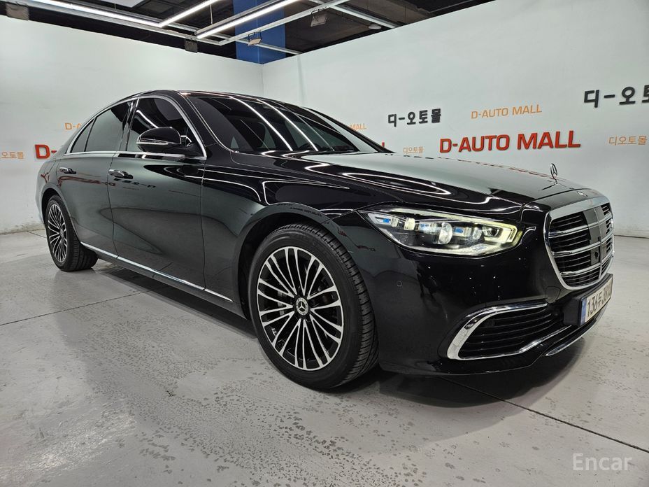  Mercedes-Benz S-Class