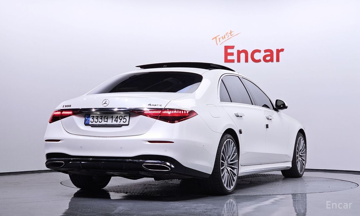  Mercedes-Benz S-Class