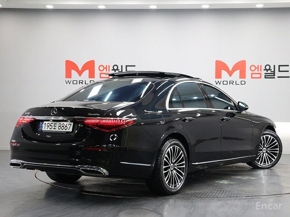  Mercedes-Benz S-Class