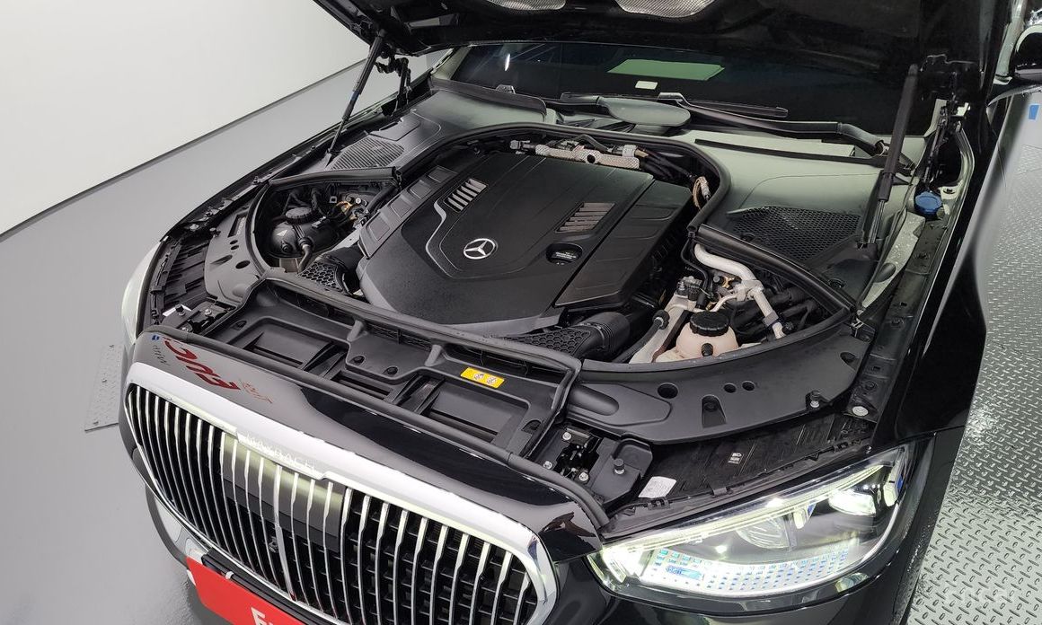  Mercedes-Benz S-Class