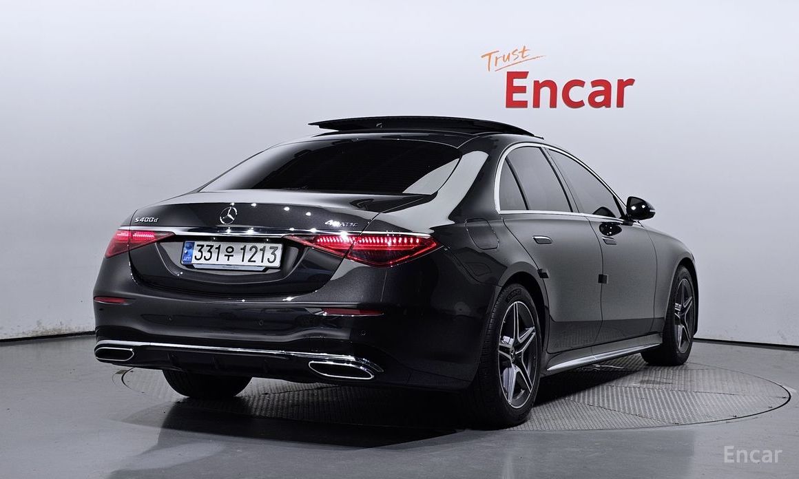  Mercedes-Benz S-Class