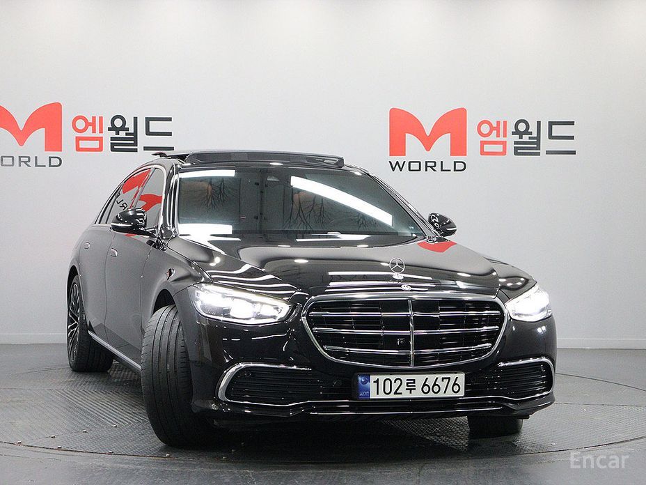  Mercedes-Benz S-Class
