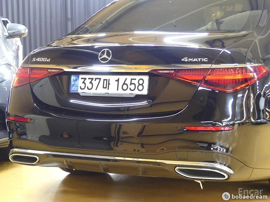  Mercedes-Benz S-Class