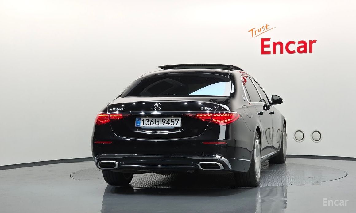  Mercedes-Benz S-Class