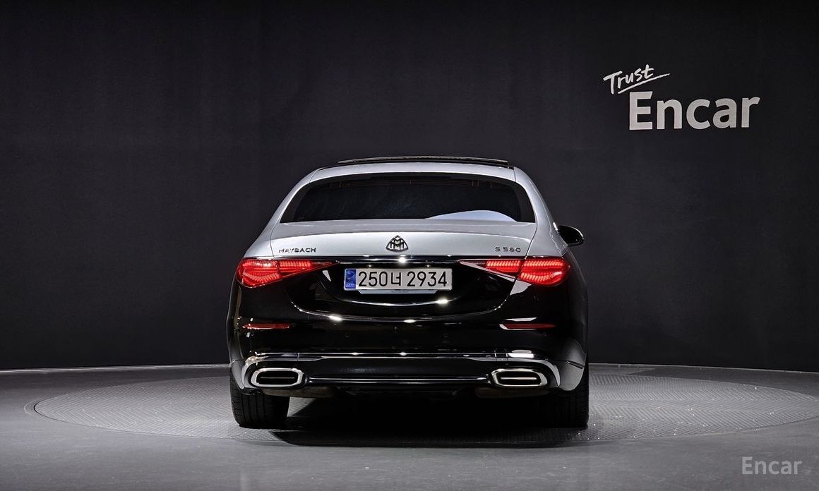  Mercedes-Benz S-Class