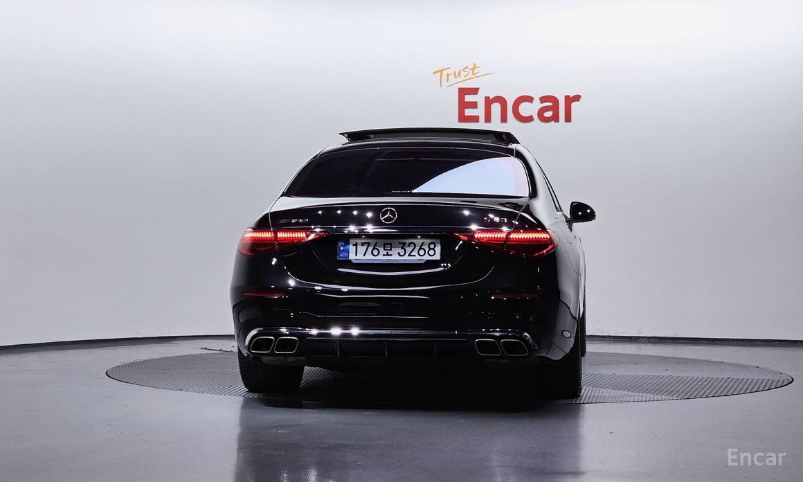  Mercedes-Benz S-Class