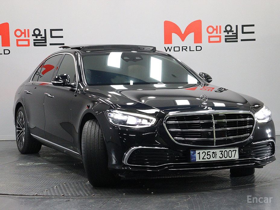  Mercedes-Benz S-Class