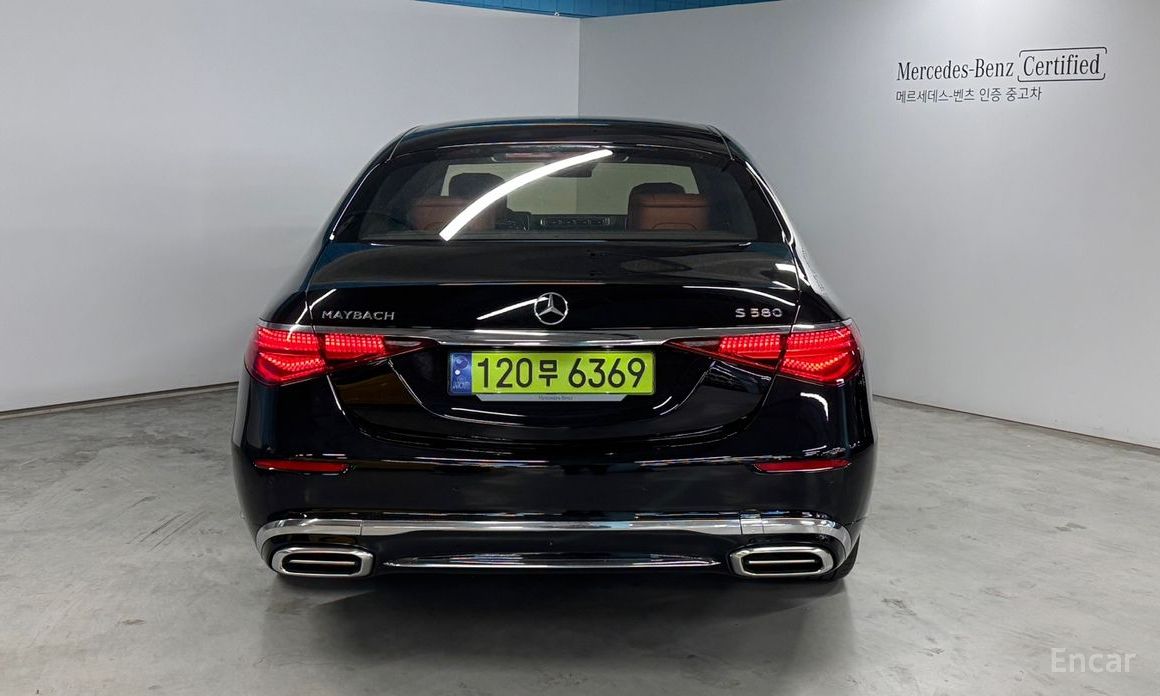  Mercedes-Benz S-Class