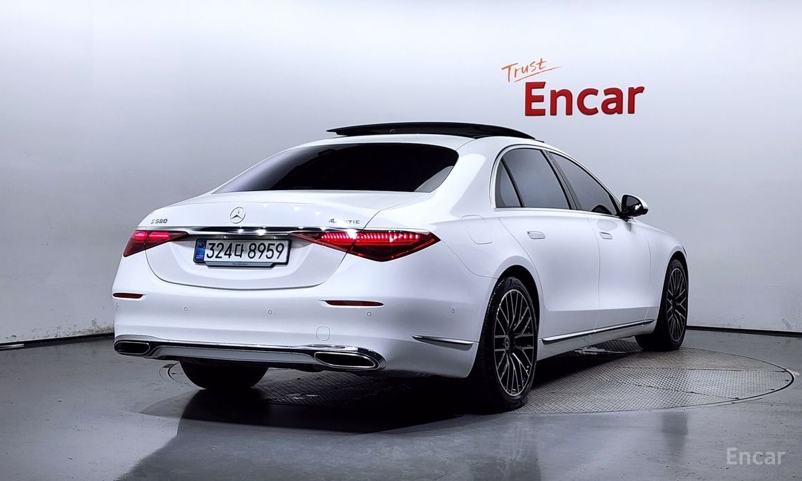  Mercedes-Benz S-Class