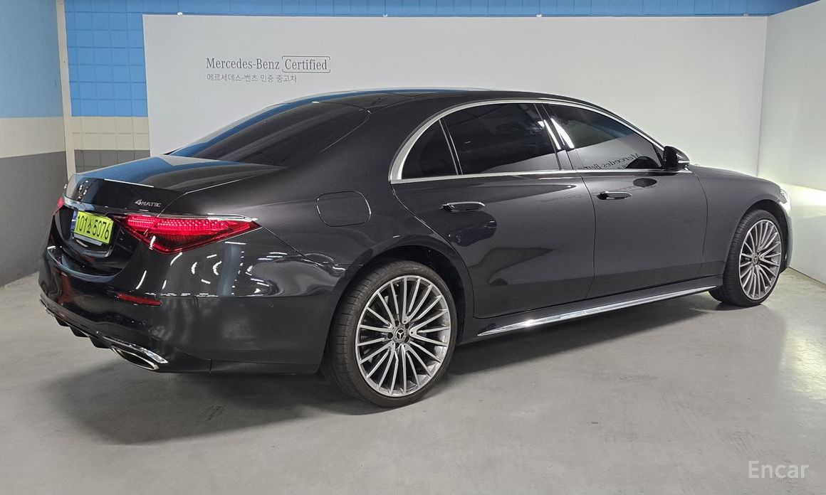  Mercedes-Benz S-Class